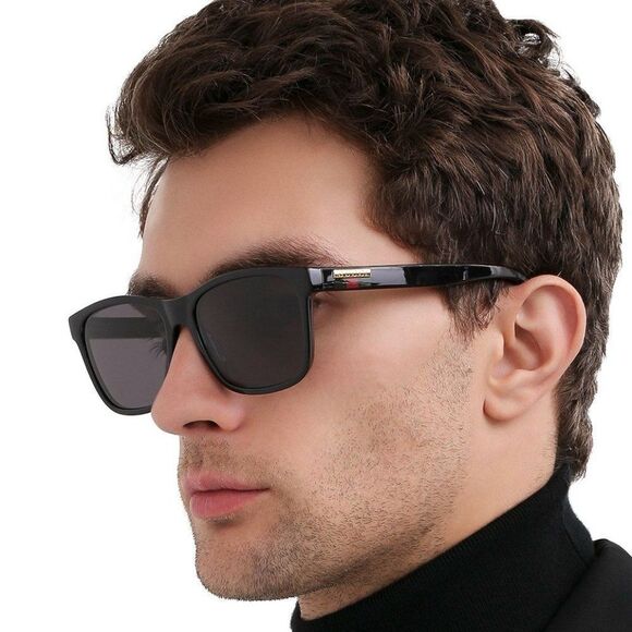 NEW GUCCI GG0746S 001 Black Grey Square Unisex Sunglasses - Picture 1 of 11